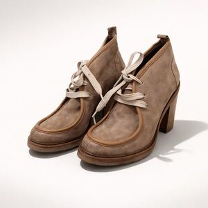 WOMEN’S TAN LEATHER ÁMSTERDAM‎ RUBBER HEELED ÁMSTERDAM LOAFER BOOTIES W/ LACES